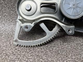 Стеклоподъемник левый задний LEXUS LS460 USF40 85720-50110 4 ракурс
