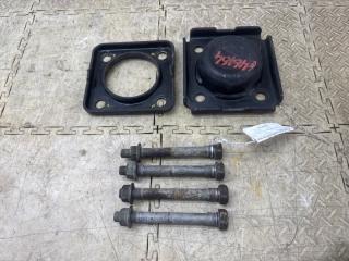 Запчасть стремянка рессоры задняя правая MITSUBISHI DELICA 2018