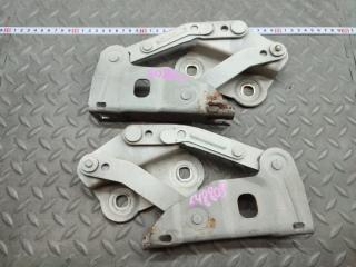 Петля капота LAND ROVER RANGE ROVER L322 448PN 2 ракурс Петля капота LAND ROVER RANGE ROVER L322 448PN 2 ракурс