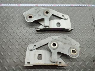 Петля капота LAND ROVER RANGE ROVER L322 448PN 3 ракурс Петля капота LAND ROVER RANGE ROVER L322 448PN 3 ракурс