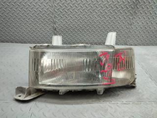 Фара передняя левая TOYOTA BB 2001
