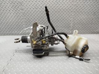 Главный тормозной цилиндр TOYOTA PRIUS ZVW30 2ZR-FXE 47210-47130 1 ракурс