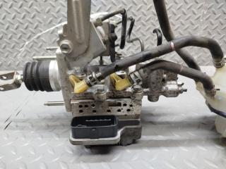 Главный тормозной цилиндр TOYOTA PRIUS ZVW30 2ZR-FXE 47210-47130 3 ракурс