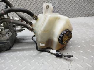 Главный тормозной цилиндр TOYOTA PRIUS ZVW30 2ZR-FXE 47210-47130 4 ракурс