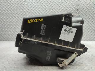 Корпус воздушного фильтра TOYOTA ISIS ZGM10 17705-37150 2 ракурс Корпус воздушного фильтра TOYOTA ISIS ZGM10 17705-37150 2 ракурс
