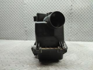 Корпус воздушного фильтра TOYOTA ISIS ZGM10 17705-37150 3 ракурс Корпус воздушного фильтра TOYOTA ISIS ZGM10 17705-37150 3 ракурс