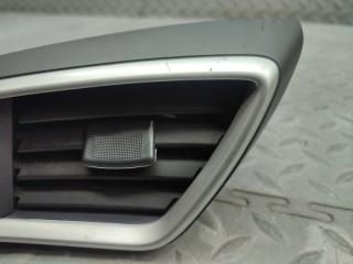 Дуйки левые передние NISSAN X-TRAIL NT32 MR20DD 687614BA0A 3 ракурс