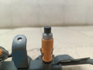 Топливная рейка SUZUKI ALTO HA25V K6A 035053002 3 ракурс