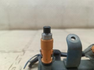 Топливная рейка SUZUKI ALTO HA25V K6A 035053002 5 ракурс