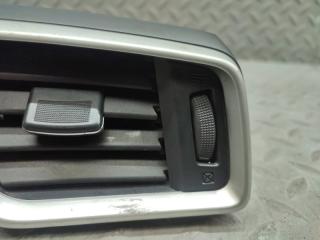 Дуйки правые передние NISSAN X-TRAIL NT32 MR20DD 687604BA0A 2 ракурс