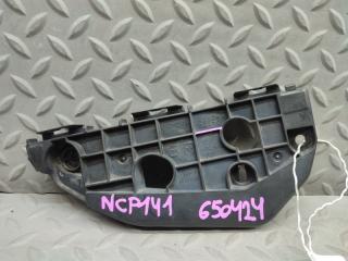Крепеж бампера правый передний TOYOTA PORTE NCP141 52535-52170 1 ракурс