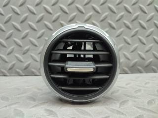 Дуйки правые передние AUDI TT 8J BWA 8J0820901 1 ракурс