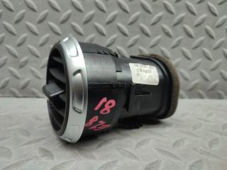Дуйки правые передние AUDI TT 8J BWA 8J0820901 2 ракурс