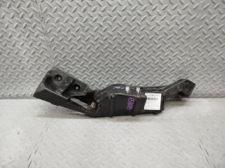Крепеж бампера левый передний BMW I3 I01 W20K06A 51647368157 1 ракурс