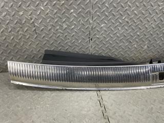Накладка замка багажника AUDI Q7 4L BHK 4L0864483 2 ракурс