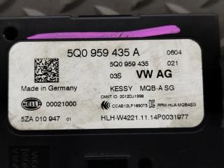 Блок управления efi AUDI A3 8VS CXS 5Q0959435A 4 ракурс