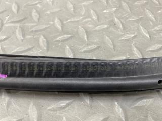 Уплотнение багажника BMW X1 E84 N46B20BD 2990124-A1 3 ракурс