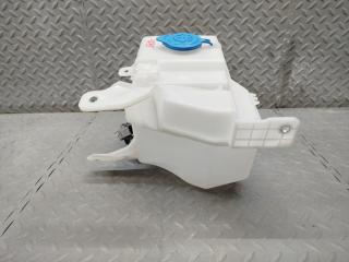Бачок стеклоомывателя SUZUKI JIMNY JB64W R06A-T 38450-77R0 4 ракурс
