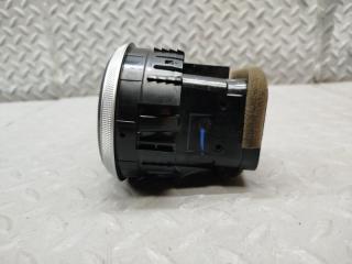 Дуйки AUDI A3 8VS CXS 8V0820901A 4 ракурс Дуйки AUDI A3 8VS CXS 8V0820901A 4 ракурс