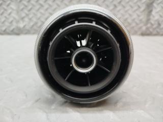 Дуйки AUDI A3 8VS CXS 8V0820901A 2 ракурс Дуйки AUDI A3 8VS CXS 8V0820901A 2 ракурс