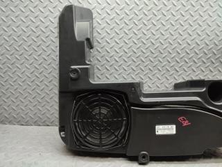 Сабвуфер AUDI A4 8K5 CDN 8T8035382 2 ракурс Сабвуфер AUDI A4 8K5 CDN 8T8035382 2 ракурс