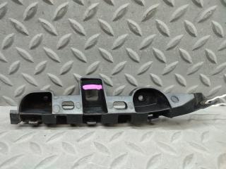 Крепеж бампера правый передний VOLKSWAGEN PASSAT 365 CCZ 3AA807184 1 ракурс