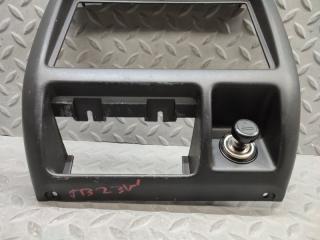 Консоль магнитофона SUZUKI JIMNY JB23W K6A-T 2 ракурс