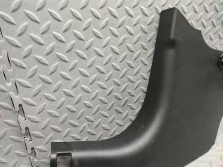 Накладка на порог салона левая передняя SUZUKI JIMNY JB64W R06A-T 76141-77R 4 ракурс