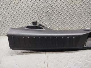 Накладка замка багажника MAZDA CX-3 DK8FW S8-DPTS D10E-6889X 2 ракурс