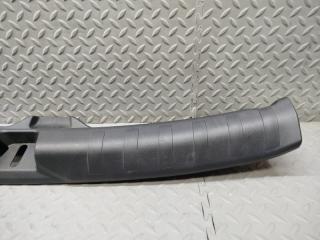 Накладка замка багажника NISSAN KICKS P15 HR12DE 84992 5RY0A 4 ракурс Накладка замка багажника NISSAN KICKS P15 HR12DE 84992 5RY0A 4 ракурс