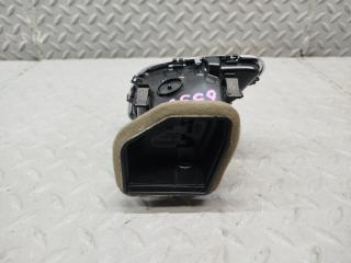 Дуйки правые передние AUDI A4 8K5 CDN 8T2820902 5 ракурс Дуйки правые передние AUDI A4 8K5 CDN 8T2820902 5 ракурс