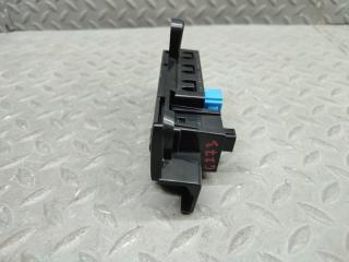 Кнопка NISSAN DAYZ B43W BR06 68167 7MA0A 2 ракурс
