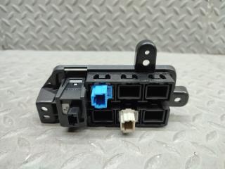 Кнопка NISSAN DAYZ B43W BR06 68167 7MA0A 3 ракурс