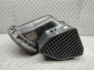 Воздухозаборник AUDI Q7 4L BHK 7L0819049A 5 ракурс