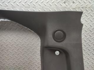 Накладка на стойку кузова правая задняя HONDA N-BOX JF3 S07B 84131-TTA-J01 2 ракурс