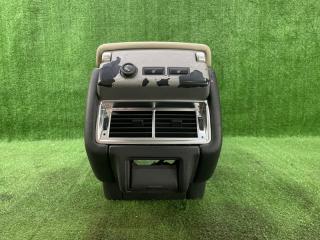 Бардачок между сиденьями LAND ROVER RANGE ROVER L322 448PN 4 ракурс Бардачок между сиденьями LAND ROVER RANGE ROVER L322 448PN 4 ракурс