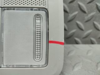 Плафон передний TOYOTA RAIZE A202A WA-VEX 81260-B1020 4 ракурс Плафон передний TOYOTA RAIZE A202A WA-VEX 81260-B1020 4 ракурс