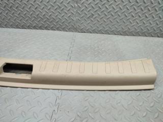 Накладка замка багажника LAND ROVER FREELANDER L359 B6324S 6H52113A10 2 ракурс Накладка замка багажника LAND ROVER FREELANDER L359 B6324S 6H52113A10 2 ракурс