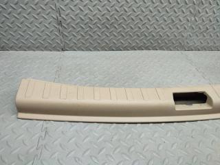 Накладка замка багажника LAND ROVER FREELANDER L359 B6324S 6H52113A10 3 ракурс Накладка замка багажника LAND ROVER FREELANDER L359 B6324S 6H52113A10 3 ракурс