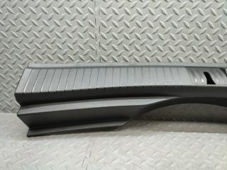 Накладка замка багажника VOLKSWAGEN TOURAN 5T1 CZD 5TA863459E 2 ракурс