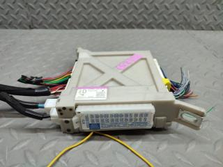 Блок предохранителей LEXUS GS450H GWL10 2GR-FXE 82730-30L40-B 2 ракурс