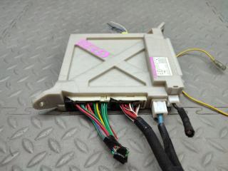 Блок предохранителей LEXUS GS450H GWL10 2GR-FXE 82730-30L40-B 5 ракурс