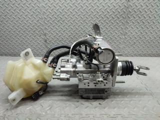 Главный тормозной цилиндр TOYOTA PRIUS ZVW30 47210-47330 3 ракурс