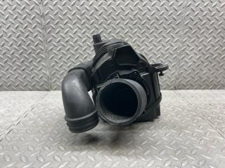 Корпус воздушного фильтра VOLKSWAGEN GOLF 1K 70318505 2 ракурс