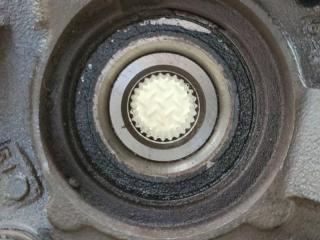 Ступица левая передняя NISSAN SERENA PC24 SR20DE 5 ракурс