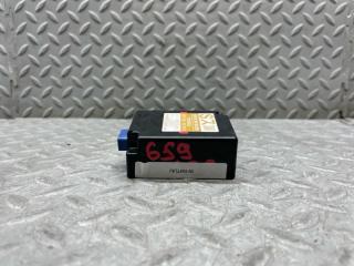 Блок управления дверьми TOYOTA VITZ NCP131 1NZ-FE 89740-52210 2 ракурс