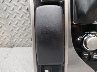Консоль кпп LEXUS GS450H GWL10 2GR-FXE 84780-30240 3 ракурс Консоль кпп LEXUS GS450H GWL10 2GR-FXE 84780-30240 3 ракурс