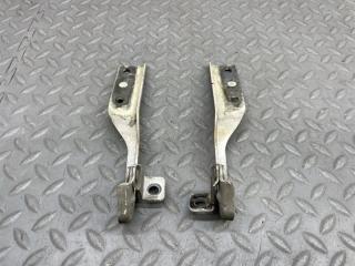 Петля капота SUZUKI EVERY DA62V K6A 2 ракурс