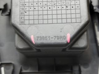 Подстаканник правый передний SUZUKI SPACIA MK53S R06A 73851-79R0 3 ракурс