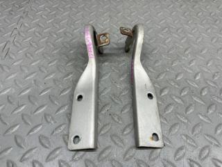 Петля капота SUZUKI EVERY DA62W K6A 1 ракурс